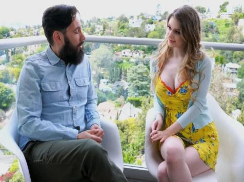 Seorang pencuri kurang ajar memperkosa pemilik rumah cantik Bunny Colby